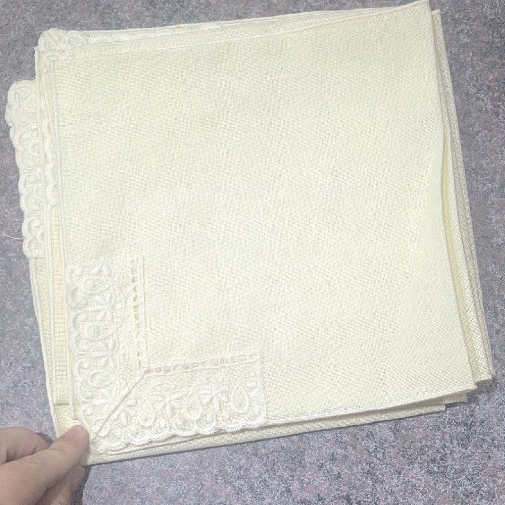 Elegant Cream Lace-Trimmed Napkins